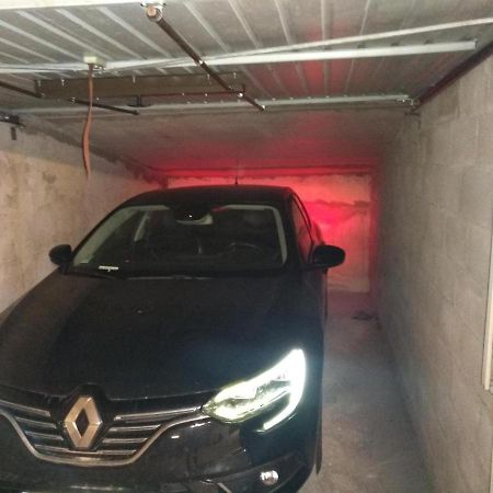 T2 En Hypercentre -Parking Prive-Clim-Proche Plage Sainte-Maxime Eksteriør bilde