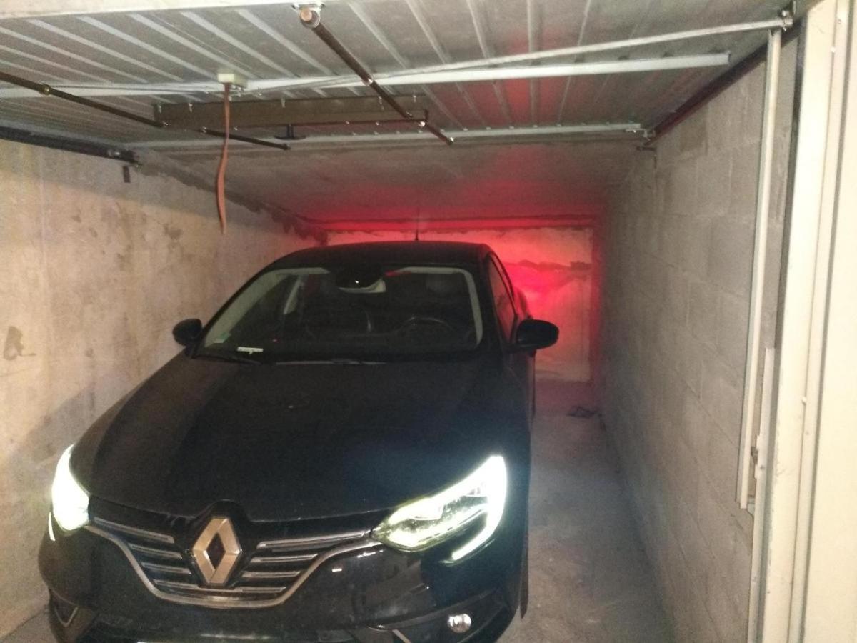 T2 En Hypercentre -Parking Prive-Clim-Proche Plage Sainte-Maxime Eksteriør bilde